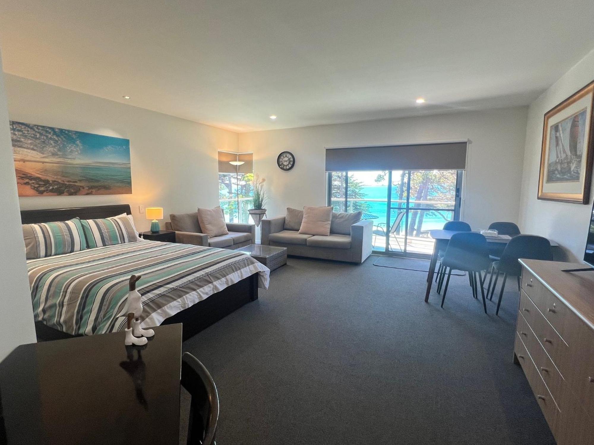 Phillip Island Holiday Apartments Коув Экстерьер фото